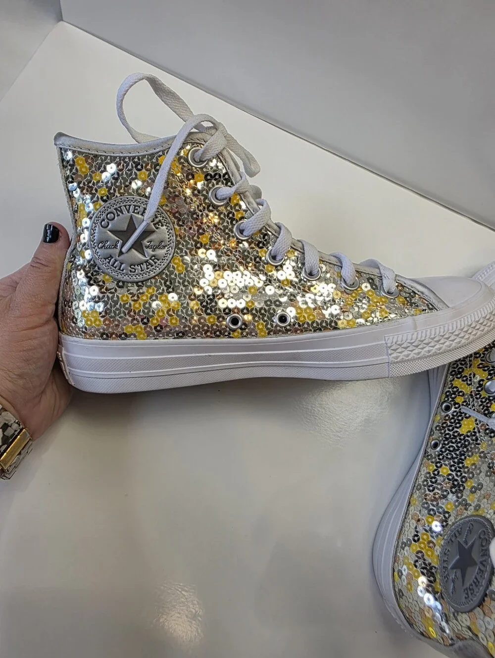 Converse Chuck Taylor All Star Sequin High Tops Women’s 8 Silver Gold
